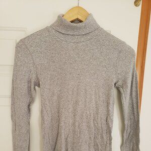 Light grey ribbed cotton turtleneck